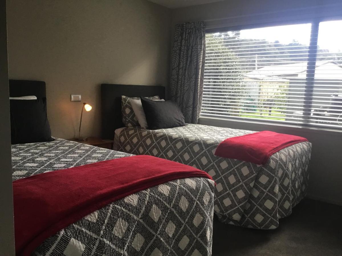 Bay Breeze Accommodation Cooks Beach Extérieur photo